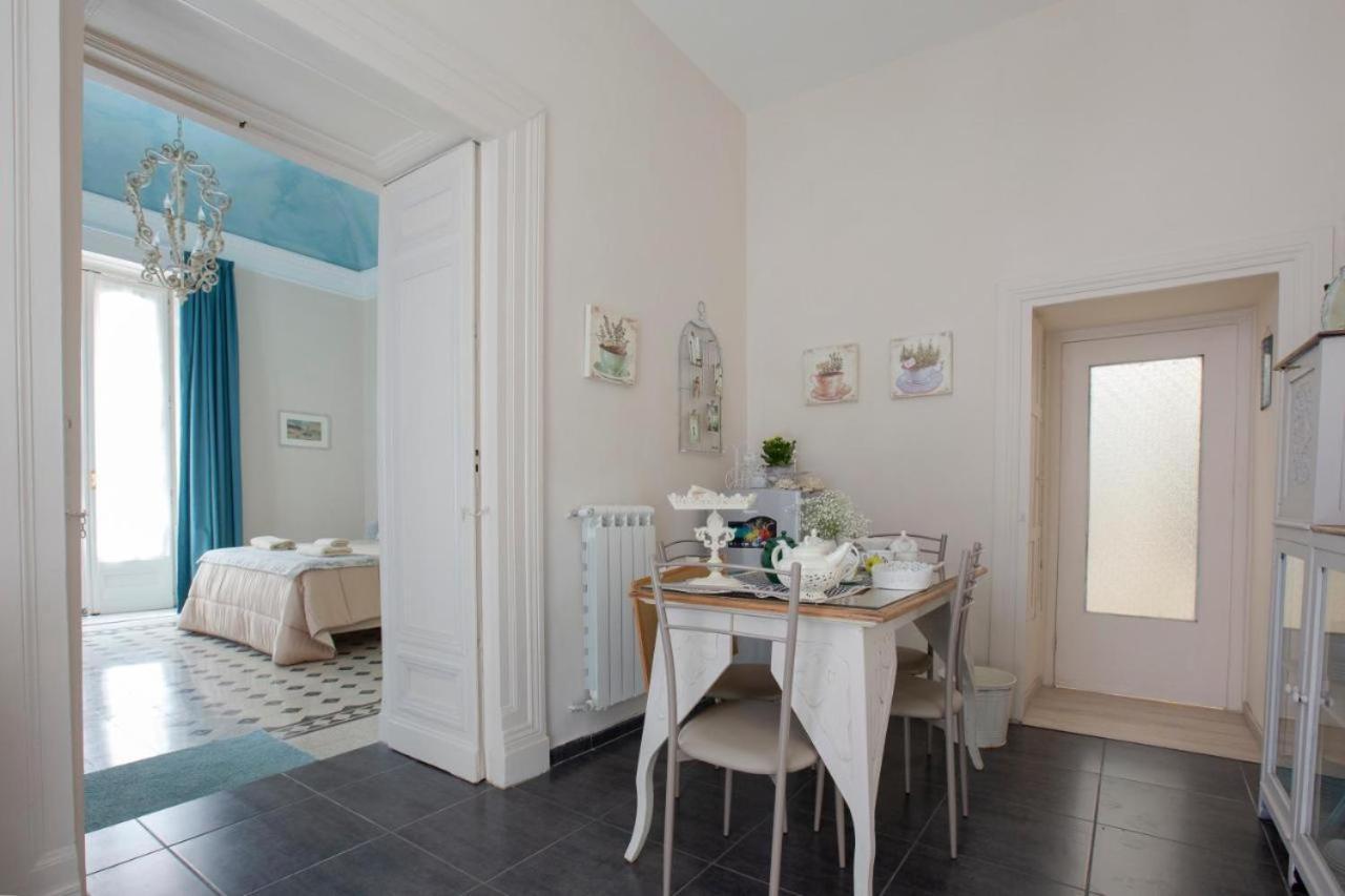 Dimora Donn'Alba Apartment Napoli Ngoại thất bức ảnh