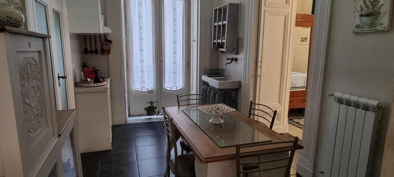 Dimora Donn'Alba Apartment Napoli Ngoại thất bức ảnh